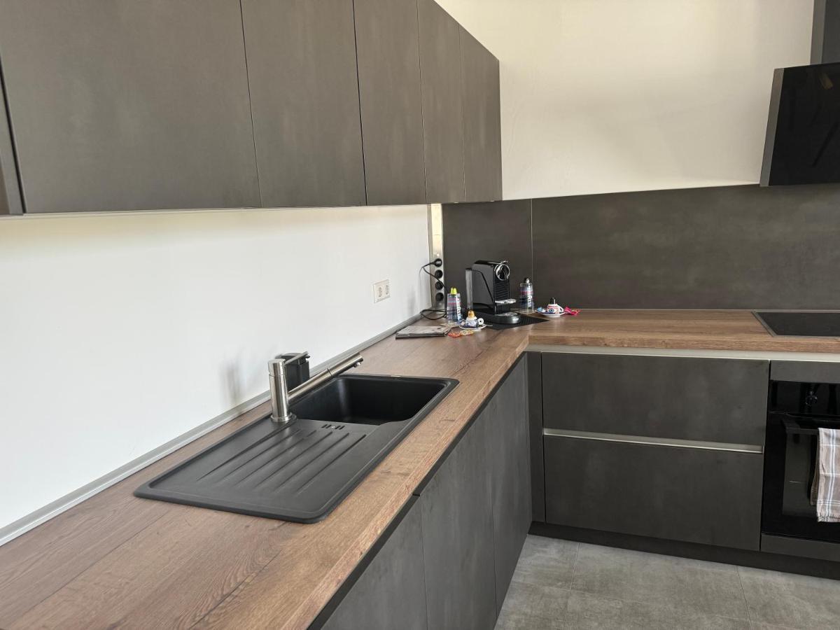Moderne 2-Zimmer Wohnung Im Zentrum Von Wolfsburg Bagian luar foto